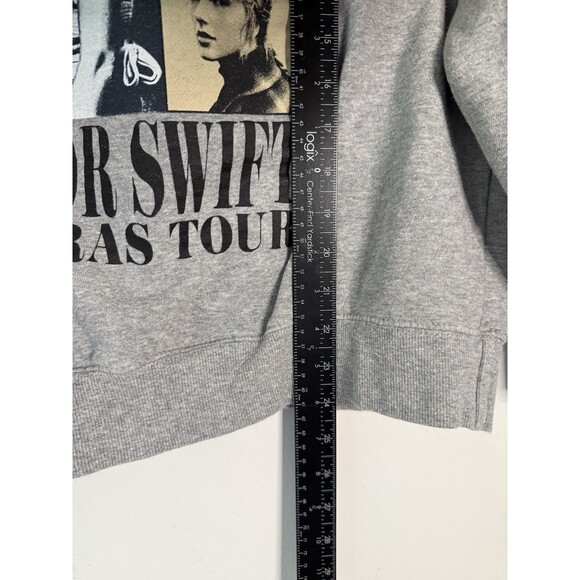 Taylor Swift Women’s Small Eras Tour Grey Crewneck Sweatshirt Top Long Sleeve - Picture 7 of 8